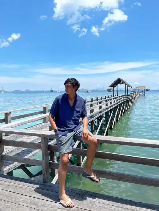 Tidak hanya untuk diri sendiri, namun Hito berharap projek sinetron terbarunya bisa mendapat ruang di hati masyarakat. Juga sinetron Badai Pasti Berlalu bisa mendapat rating yang bagus. (Instagram/hitocaesar)