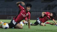Timnas Indonesia U-20 Besutan Nova Arianto Latihan di Surabaya: Perkenalkan Filosofi John Herdman