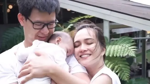Sudah Berusia Empat Bulan, Ini 7 Momen Shandy Aulia Ajak Baby Claire ke Bandung