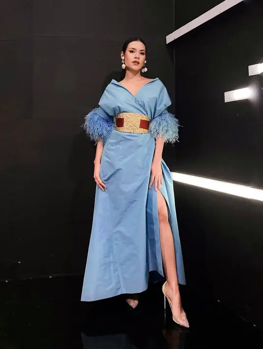 Berawal dari Vidi yang mengaku sudah terpikir untuk menikah, Raisa pun buka suara tentang bagaimana akhirnya ia bisa menikah dengan Hamish Daud. Ia juga menceritakan kehidupannya sebelum menikah. (Instagram/raisa6690)