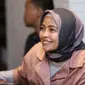 Banyak warganet berharap agar Tantri Kotak tetap mengenakan hijab. Bahkan banyak di antara mereka mendoakan agar Tantri bisa selamanya istiqomah. (Foto: instagram.com/tantrisyalindri)