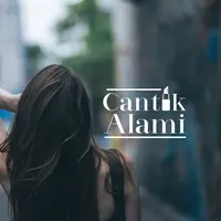 Ilustrasi rambut lebat dengan perawatan alami. (unsplash.com)