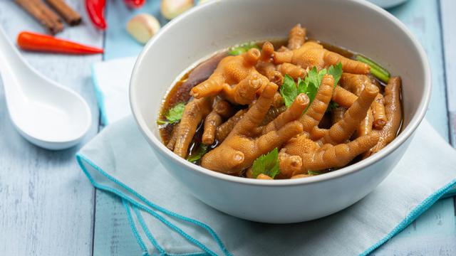 Ilustrasi masakan kaki ayam