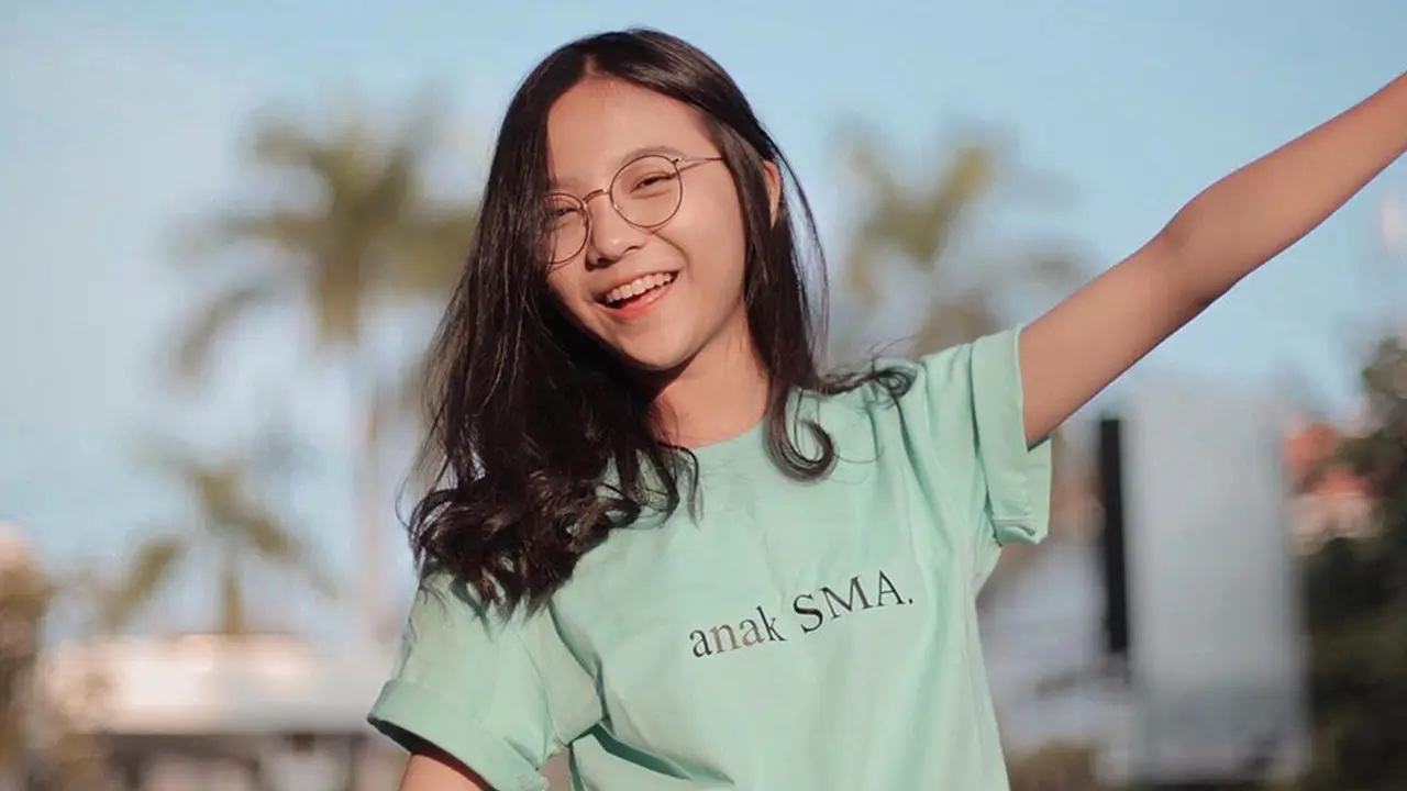 Potret Penyanyi Muda Misellia Ikwan, Cantik dan Multitalenta