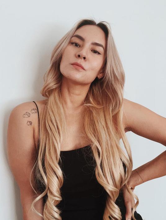 <p>Soal asmara, sepertinya Chantal Della Concetta masih belum terlihat dekat dengan pria mana pun. Terutama sejak bercerai 11 tahun lalu. (FOTO: instagram.com/chantaldellaconcetta_/)</p>