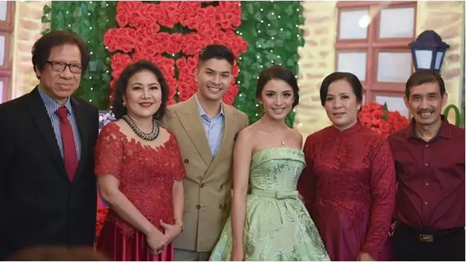 Chelsea Olivia dan Glenn Alinskie beserta keluarga