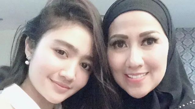 Momen Febby Rastanty ikut buka puasa bareng keluarga Venna Melinda