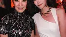 Michelle Yeoh tampil glamor dengan dress lengan pendek bertabur sequin di Met Gala after party. [Foto: IG/carriewst].
