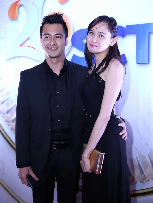 Sekarang ini, Echa masih berstatus sebagai mahasiswa salah satu perguruan tinggi. Selama ini ia melihat sosok kekasihnya sebagai pria romantis. Keduanya juga tak sungkan saling memuji. (Nurwahyunan/Bintang.com)