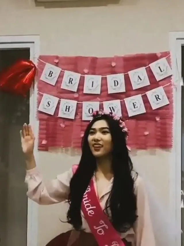 5 Potret Keseruan Bridal Shower Isyana Sarasvati, Jawab Kuis Hingga Menari Lagu BTS