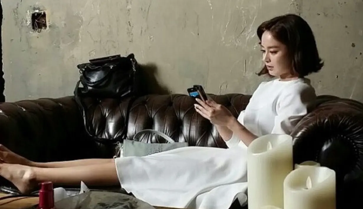 Sejak itu, wanita berwajah cantik ini tidak pernah mengunggah foto atau video di akun Instagram. Tak ayal hal itu membuat para penggemarnya jadi kangen. (Foto: instagram.com/taehee35)