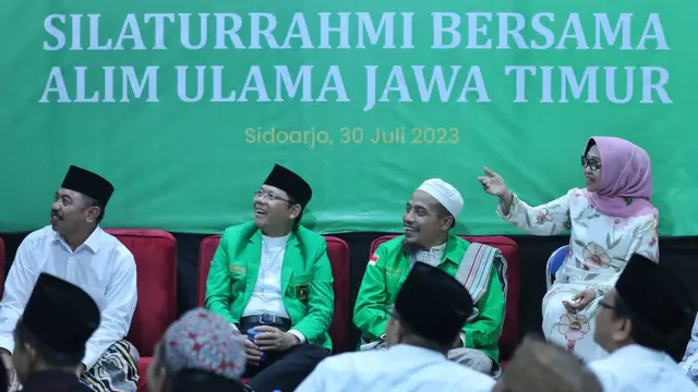 Plt Ketua Umum Partai Persatuan Pembangunan (PPP) Muhamad Mardiono saat bersilaturahmi kepada para masyaikh atau alim ulama, di Sidoarjo, Jawa Timur. (Istimewa)