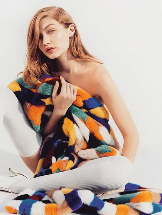 “Zayn tidak ingin terburu-buru lantaran Zayn mengetahui bahwa Gigi Hadid mengharapkan pernikahan layaknya negeri dongeng. Ia juga ingin sembuh dari penyakit paniknya selama ini,” tambahnya. (Instagram)