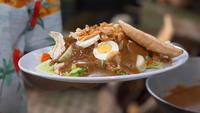 7 Resep Bumbu Gado Gado Surabaya Autentik, Rahasia Cita Rasa Kental dan Pedas