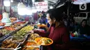 Diketahui, sentra kuliner khas Sumatera Barat tersebut telah ada sejak tahun 1970-an. (Liputan6.com/Herman Zakharia)