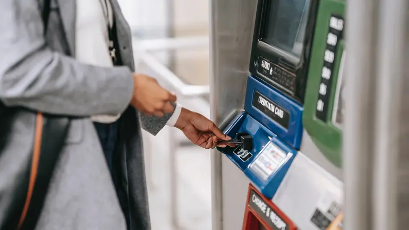 Kartu ATM BCA Non-chip Wajib Diganti Sebelum 1 Desember, Ini 3 Caranya
