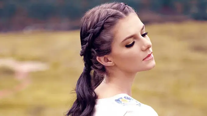 10 Macam Tutorial Kepang Rambut Modern Ini Pantang Kamu Lewatkan