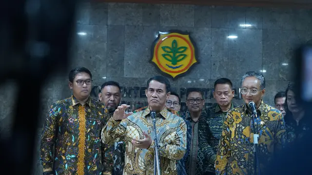 Andi Amran Sulaiman.