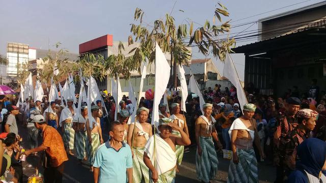 Pesan Silaturahmi Lewat Tradisi Memayu Buyut Trusmi Cirebon