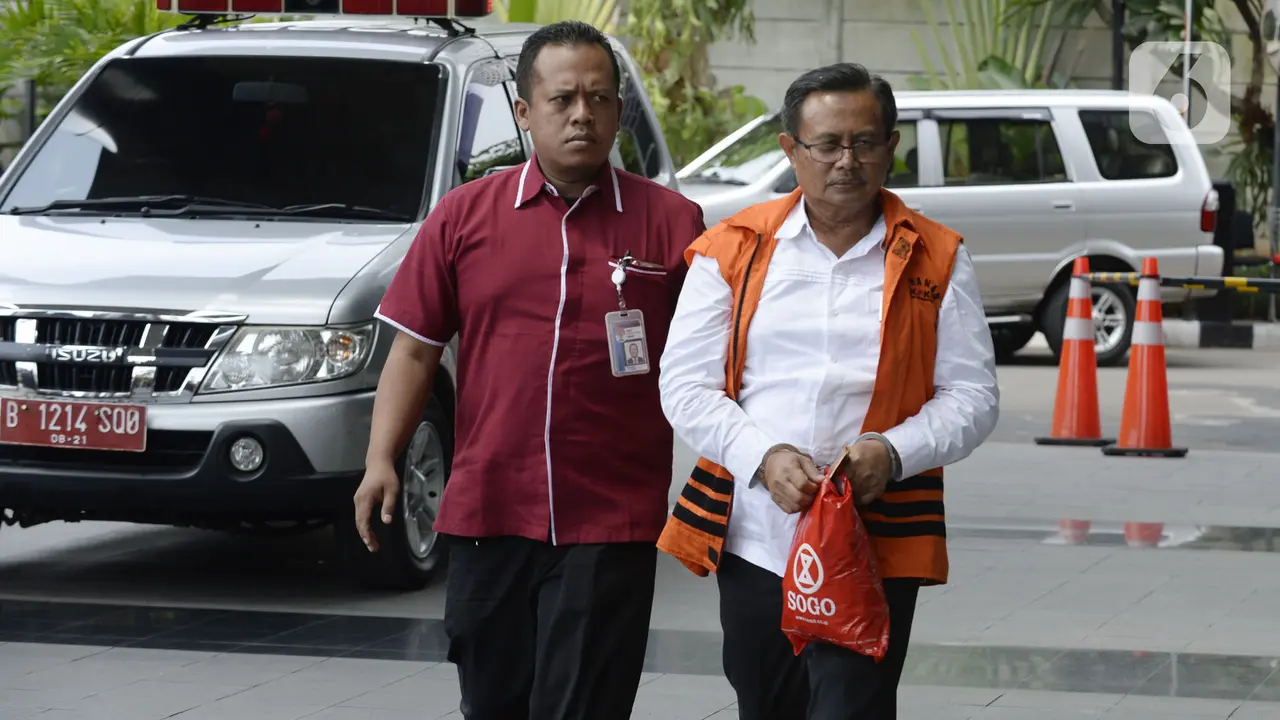 KPK Periksa Bupati Indramayu Supendi