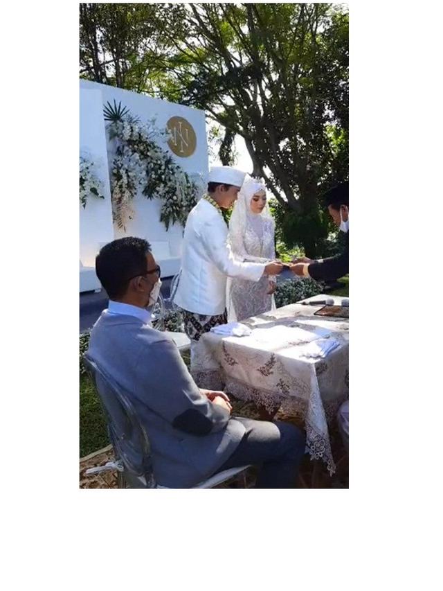 8 Momen Akad Nikah Ikbal Fauzi dan Novia, Buku Nikahnya ...