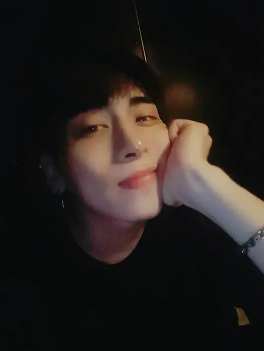 Seperti yang dilansir dari Korea Herelad, pihak kepolisian menerima telepon dari kakak Jonghyun pada pukul 16.42, Senin (18/12). (foto: instagram.com/jonghyun.948)