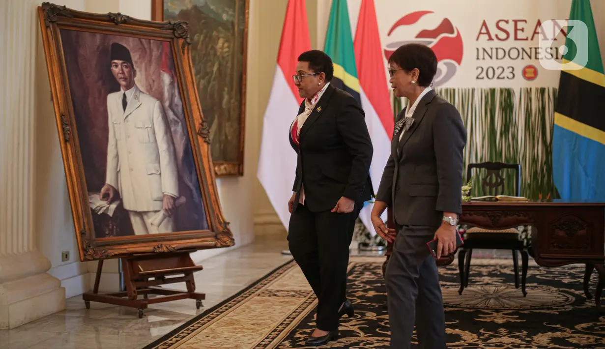 “Saya menghargai dukungan Tanzania terhadap investasi ini, dan saya yakin rencana ini akan berkontribusi positif bagi perekonomian kedua negara,” tutur Retno. (Liputan6.com/Faizal Fanani)