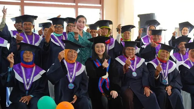 Istri Bupati Kediri Ajak Lulusan SOTH dan Selantang Wujudkan Ketahanan Keluarga