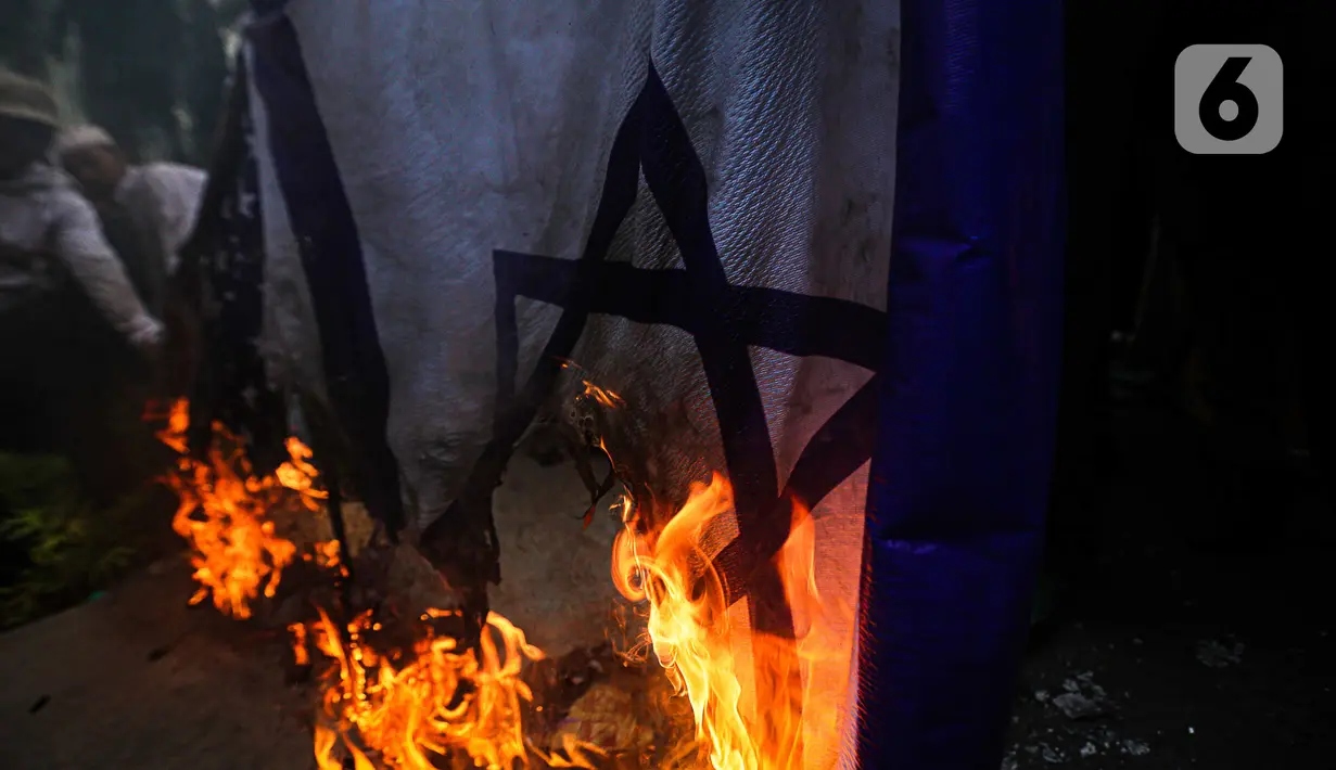 Tindakan itu sebagai bentuk protes atas nasib warga Palestina imbas perang Israel-Hamas. (Liputan6.com/Faizal Fanani)