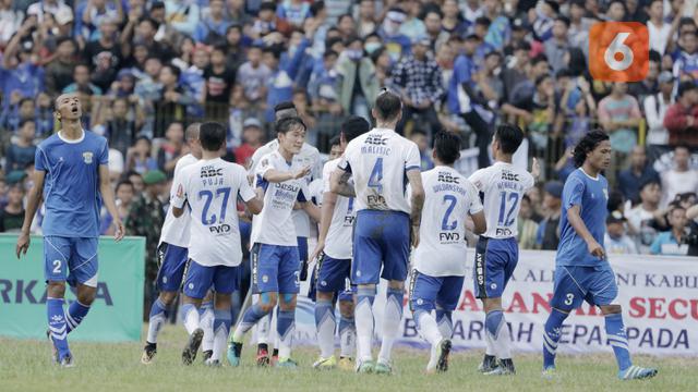 Persib Bandung Vs Perserang Serang