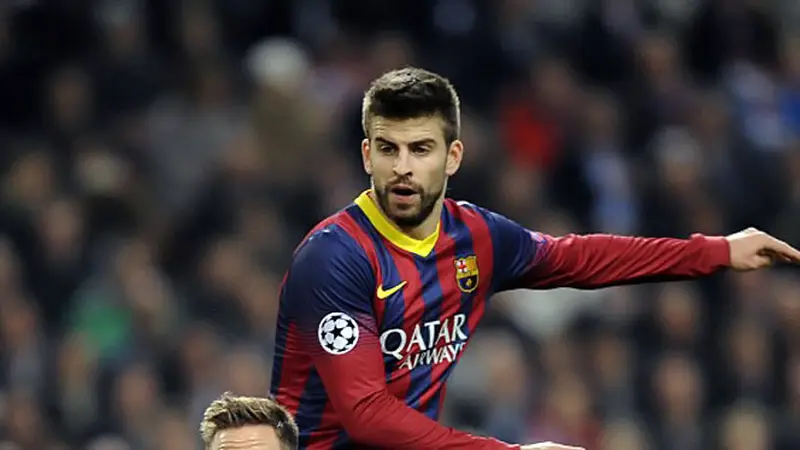 gerrard-pique-131127a.jpg