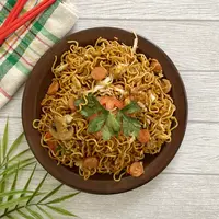 ilustrasi mie telor goreng/copyright by Pawonike Gallery (Shutterstock)