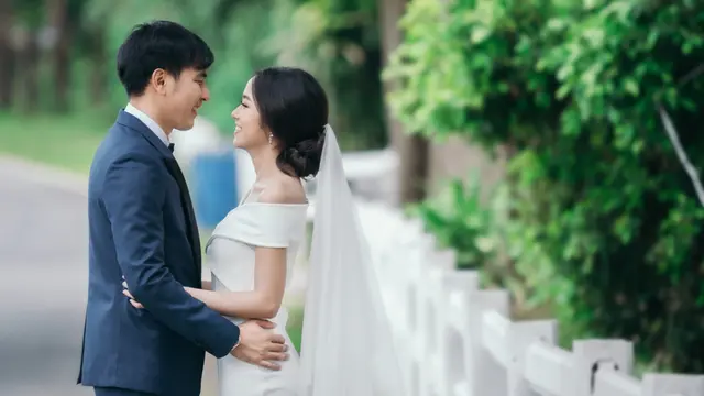 couple cinta bahagia