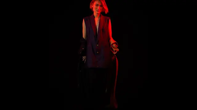 Amot Syamsuri Muda Tetap Bebas Berkarya di Tengah Pandemi dengan Koleksi Busana Bernuansa 80an