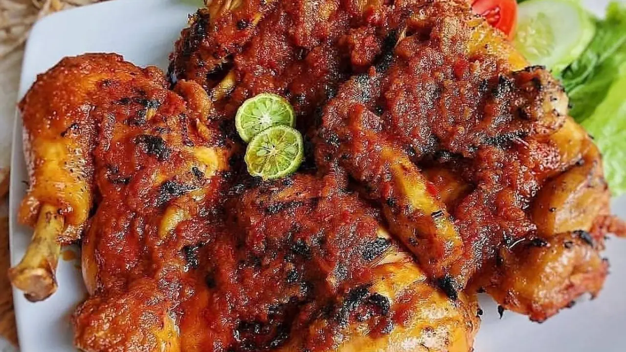 Sajian ayam ungkep madu
