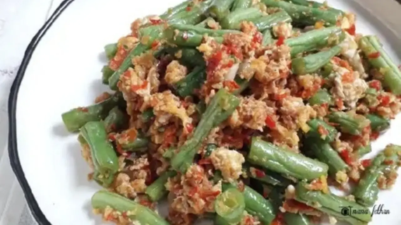 Resep sambal telur buncis. (dok. Cookpad @mamafathan)