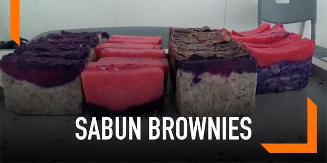 VIDEO: Salut, Siswa SMA Buat Sabun 'Brownies' Pembersih Kuman