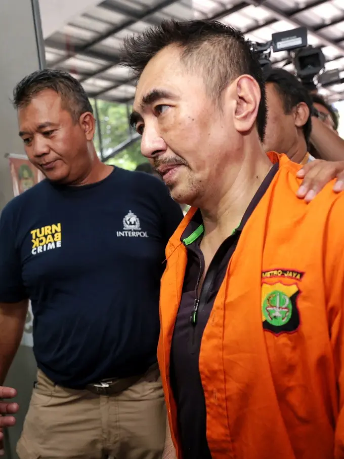 [Bintang] Gatot Brajamusti