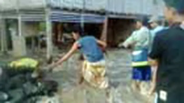 Sungai Leworeng Meluap