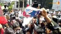Kertas Bendera Australia Dibakar di Depan Kedubes