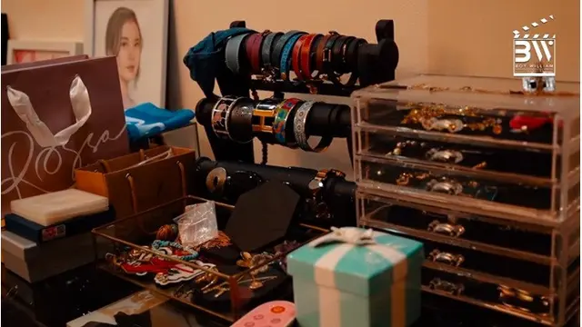 7 Potret Walk In Closet Milik Rossa, Berkonsep Bak Sebuah Butik