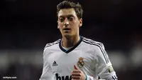 Oezil Minta Gaji Rp 3,5 Miliar Per Pekan kepada MU-Arsenal