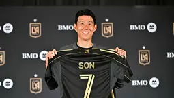 Kepindahan ini menyudahi perjalanan 10 tahun Son Heung-min bersama klub Liga Premier Inggris, Tottenham Hotspur. Bersama Spurs, ia tercatat tampil dalam 454 pertandingan dan mencetak 173 gol untuk Tottenham. (Frederic J. Brown/AFP)