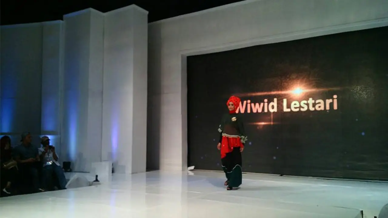 Wiwid, Mantan SPG yang Meniti Karir Jadi Designer Dunia