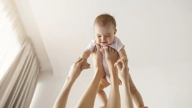 Manfaat lain dari parentese adalah dampaknya pada perkembangan kognitif bayi.