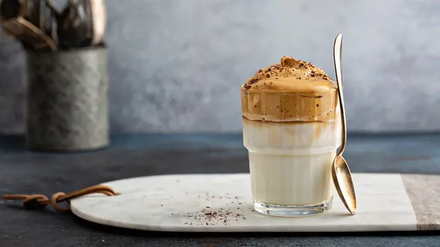 dalgona kopi
