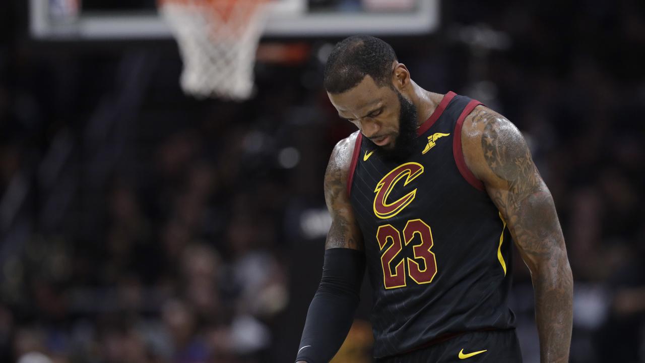 FOTO: Sapu Bersih, Warriors Raih Juara NBA di Markas Cavaliers