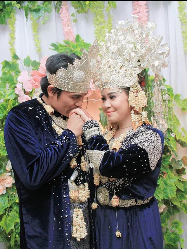 Terlibat Cinta Lokasi, Ini 6 Potret Harmonis Tria dan Ady Bima D'Academy