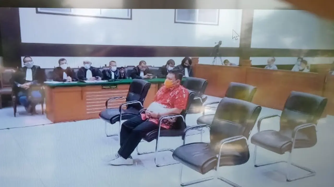 Terdakwa Dirut RS Ummi Andi Tatat menjalani sidang tuntutan