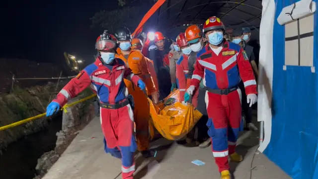 Update Longsor Sampah Bantargebang: Seluruh Korban Ditemukan